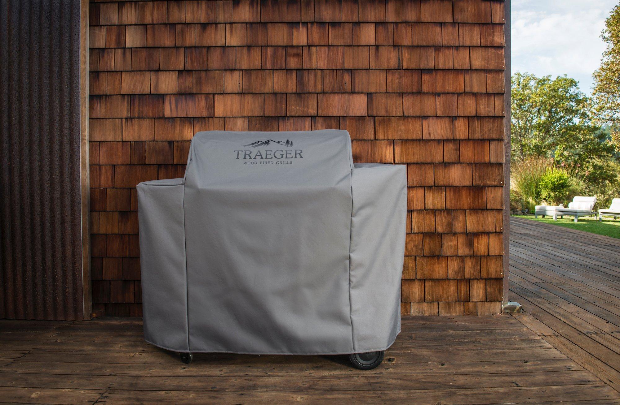 traeger-ironwood-885-full-length-grill-cover-lifestyle